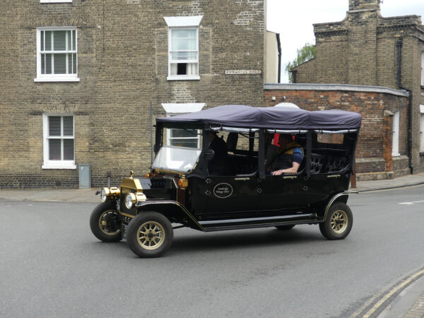 Electric Classic Car with Right Hand Drive and Public Road Licence Plate