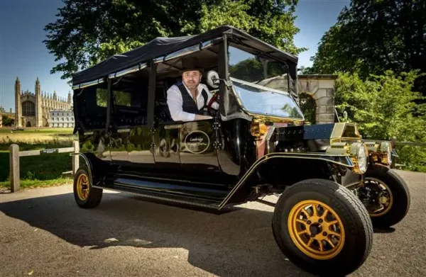 Electric Classic Car with Right Hand Drive and Public Road Licence Plate