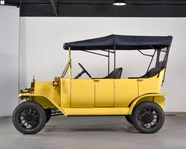 Yatian Yellow LY05A Elegant Swings, Traverse the Green Oasis: Hotel Golf Cart Vacation Choice