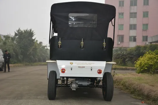 Attractive Metal Body 4 Wheel 4 Seater Golf Electric Car