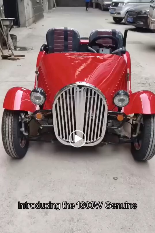 video-poster Electric Vintage Classic 4 Seater Golf Cart with 2000W Motor 65Km/h Max Speed Lithium Battery for Sale